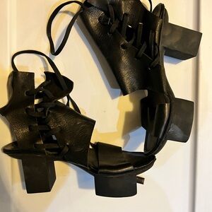 Trippen Black Lace-Up Block Heel Sandals